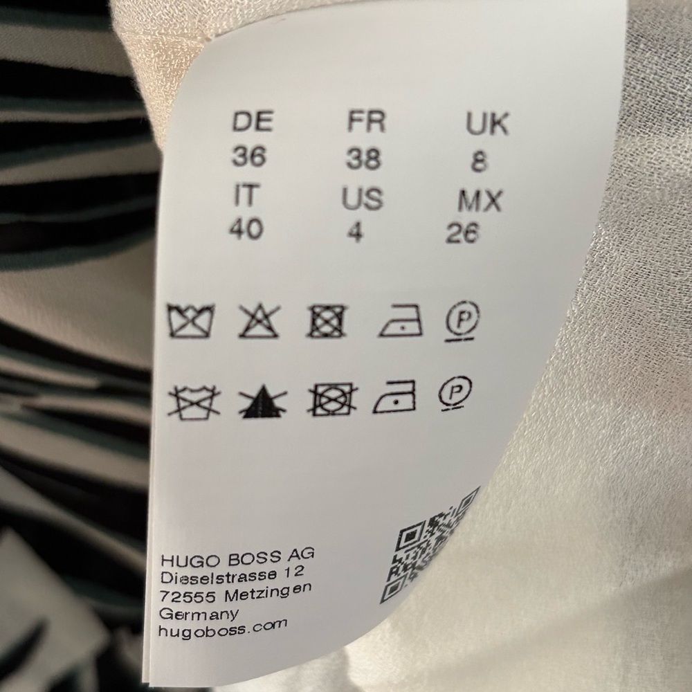 Hugo Boss Black and White Dilnara Crepe Shirtdress - Picture 8 of 8